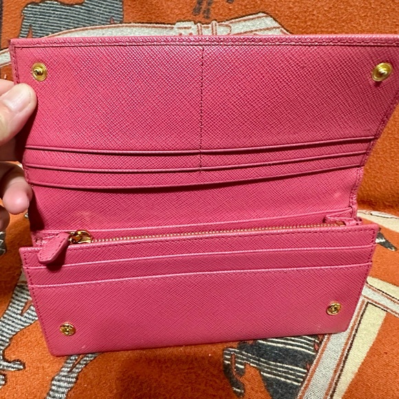 PRADA❤️🌟224 LEATHER LONG WALKET⭐️ - Picture 4 of 6